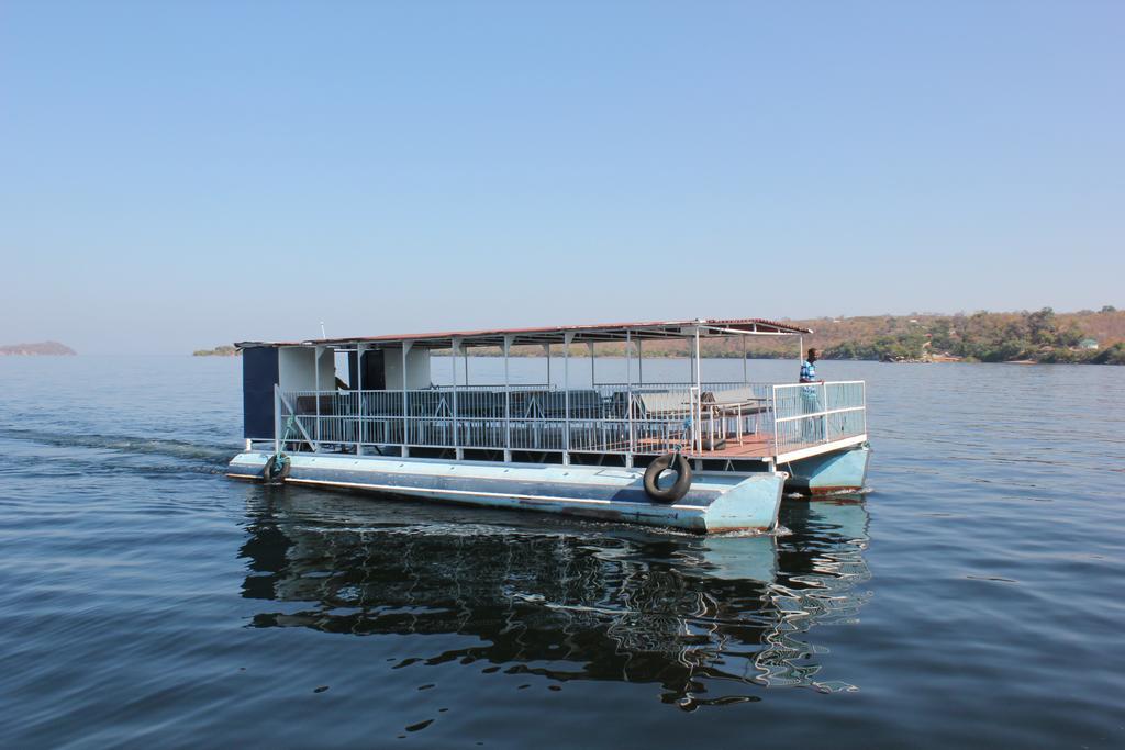 Lake Safari Lodge Сиавонга Экстерьер фото