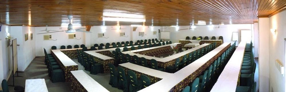Lake Safari Lodge Сиавонга Экстерьер фото