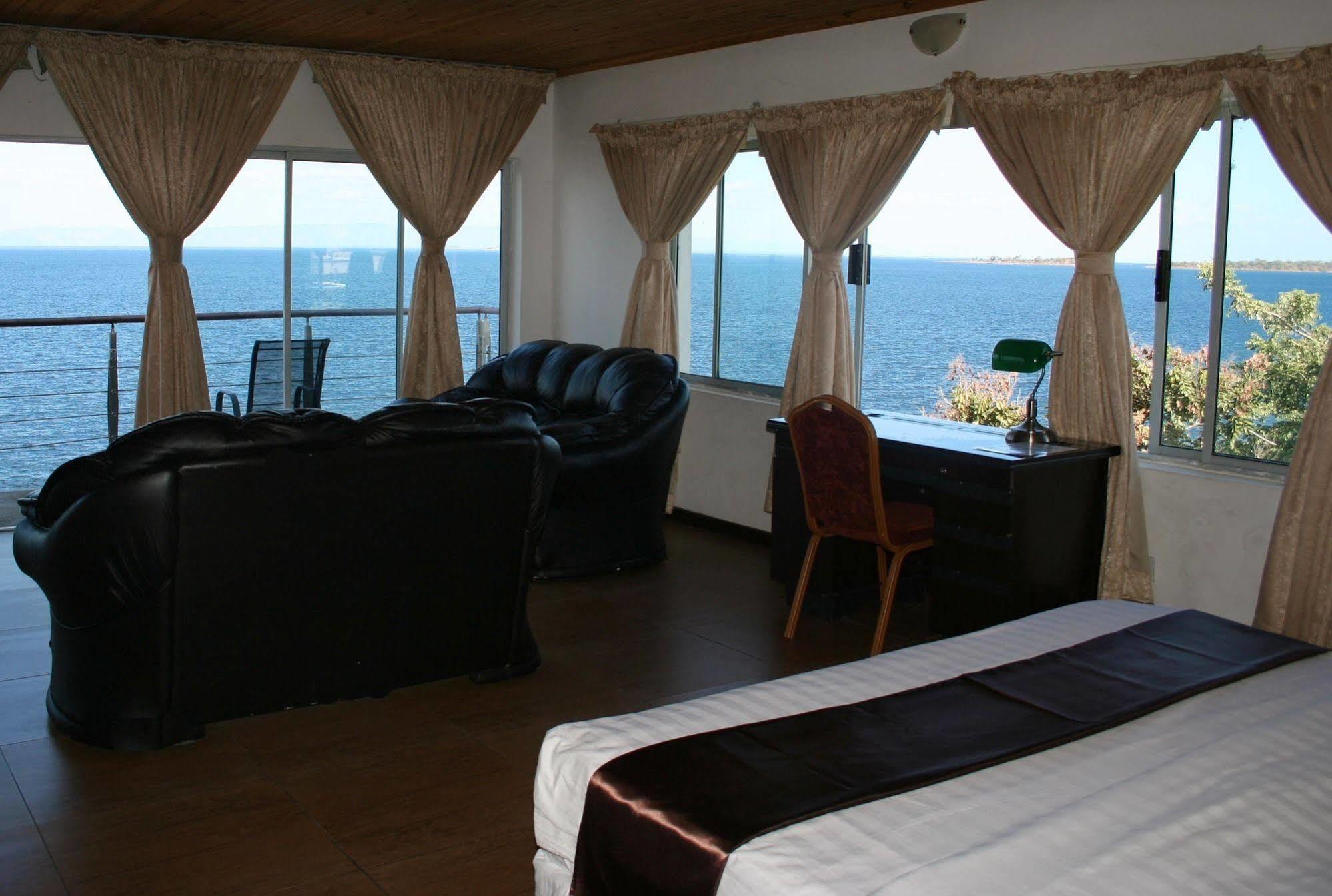 Lake Safari Lodge Сиавонга Экстерьер фото
