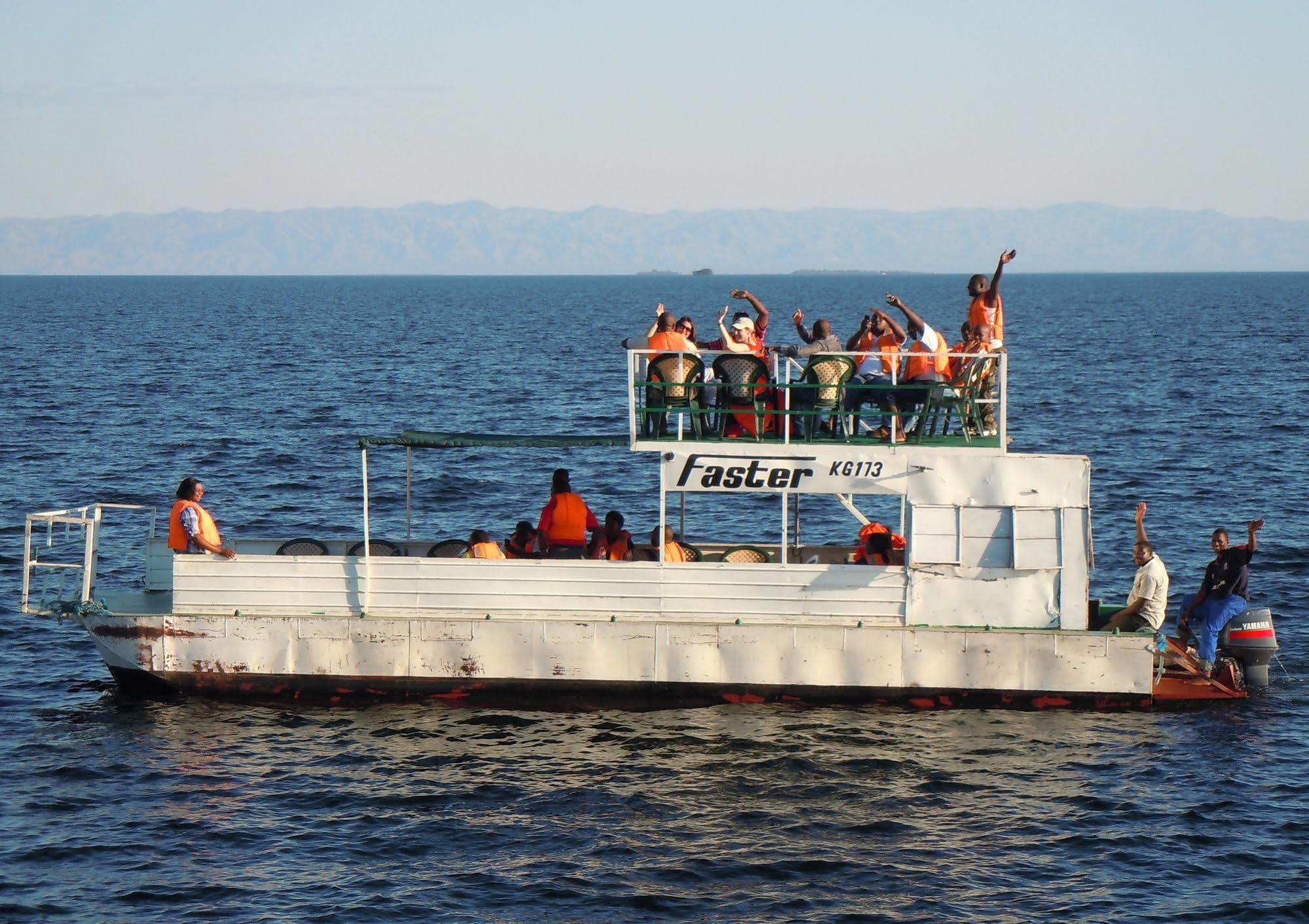 Lake Safari Lodge Сиавонга Экстерьер фото