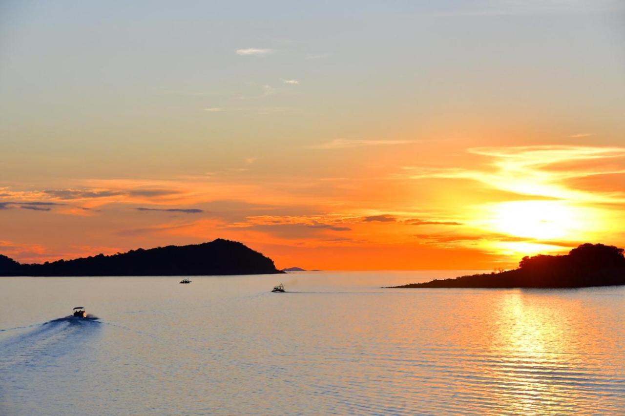 Lake Safari Lodge Сиавонга Экстерьер фото