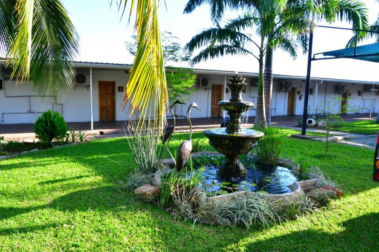 Lake Safari Lodge Сиавонга Экстерьер фото